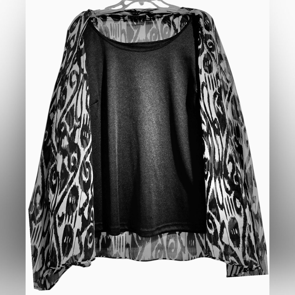 Signature by Larry Levine Black and White Women's Poncho - Picture 3 of 7